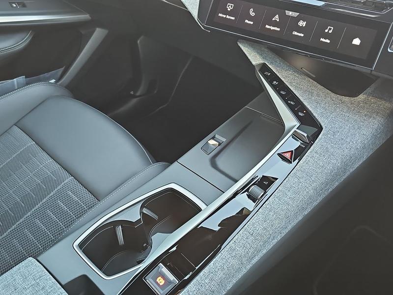 Used Peugeot E-3008 KM25DLF 23