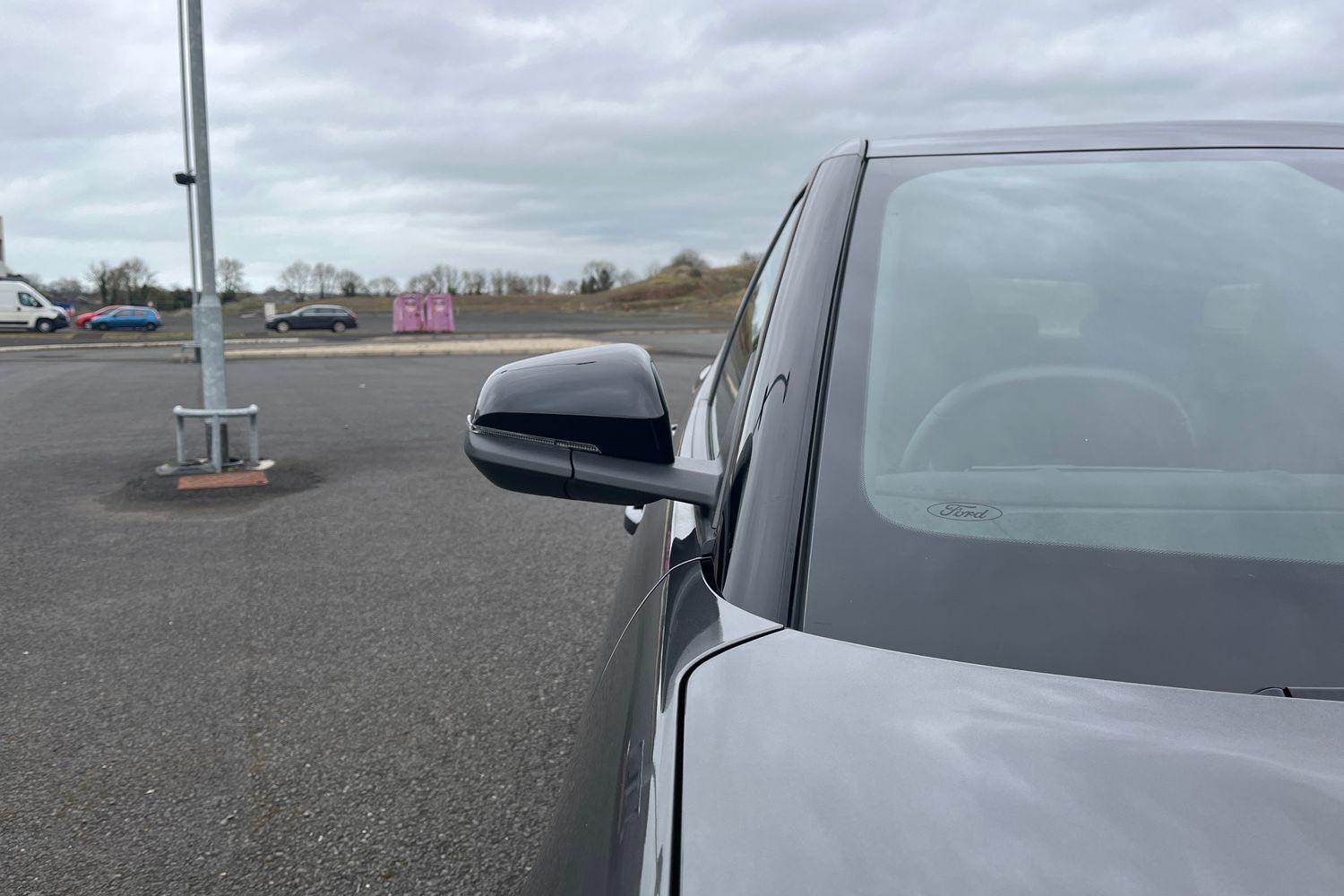 Ford Explorer Photo 23