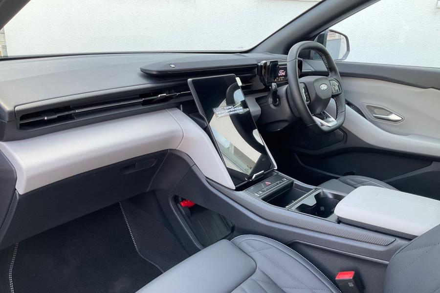 Ford EXPLORER Photo autoimg-6e57e1b61dcb7c9c49a8458e1383dc78ef43edea.jpg