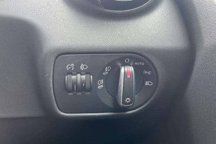 Audi A1 Photo autoimg-6e586eab6834f100ee67d88025181d0911eab79a.jpg