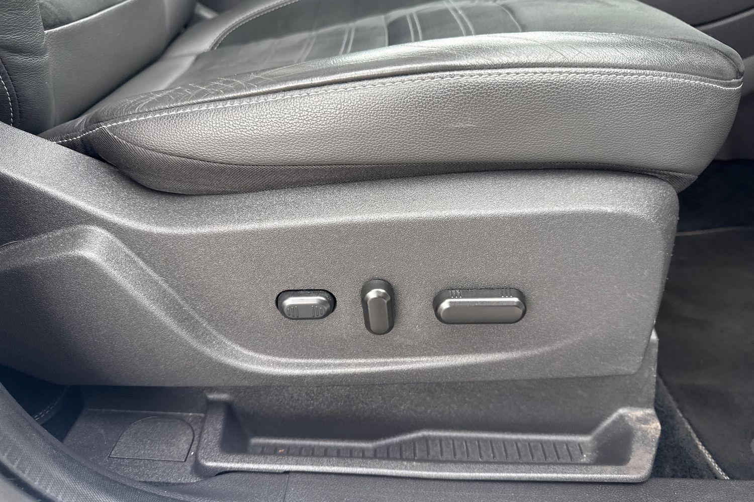Ford KUGA Photo 34