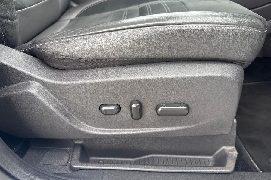 Ford KUGA Photo autoimg-6e5a9bae0c97e2fe34d6b3a25328bdd3a57df63e.jpg