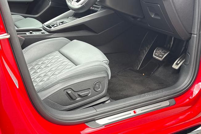 AUDI S3 Photo 38