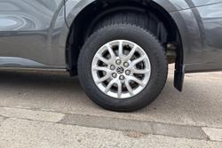 VOLKSWAGEN Transporter Photo 5