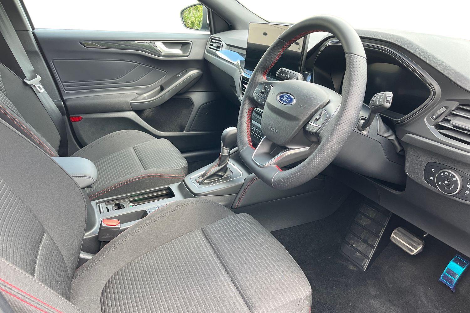 Ford FOCUS Photo 8