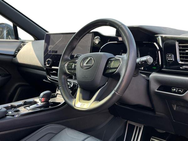 Lexus NX Photo autoimg-6e6263d20673ee676f3c8f0af2b2053773a2ffbc.jpg