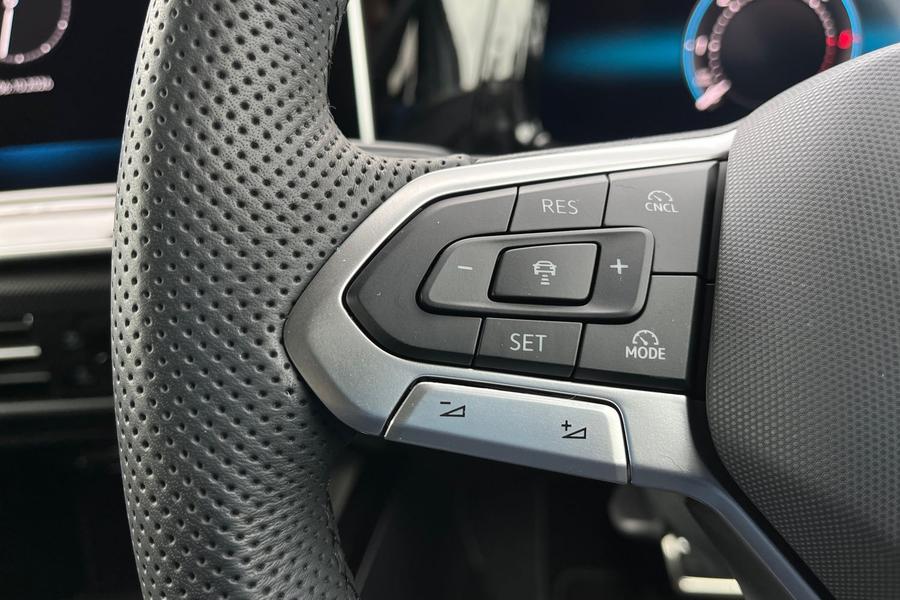 Volkswagen GOLF Photo autoimg-6e667b7683a3d1cbe2d045f462149cd16199fd58.jpg