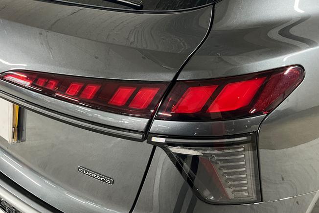 Audi Q3 Photo 18