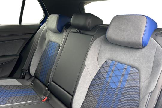 Volkswagen Golf Photo autoimg-6e67079a3661a0acb868cf6be3b19cd1fff3cff7.jpg