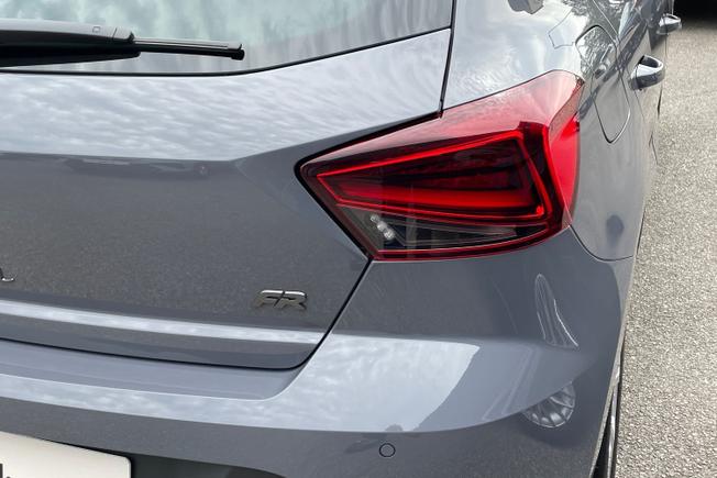 SEAT Ibiza Photo 18