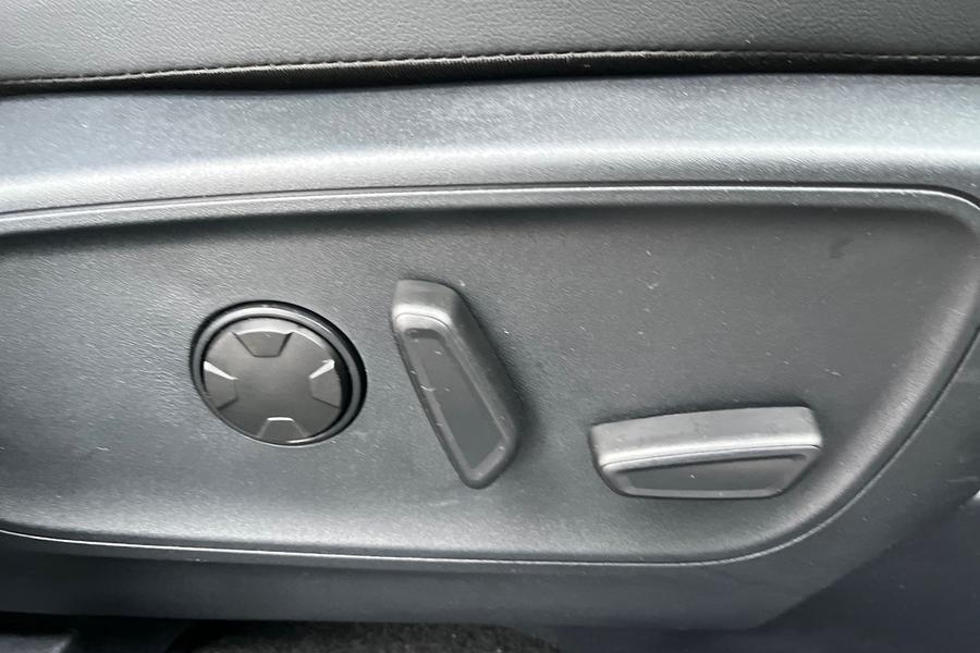 Ford KUGA Photo autoimg-6e6a4142fad28629d8d3e1a97a7b9cb9cc44149f.jpg