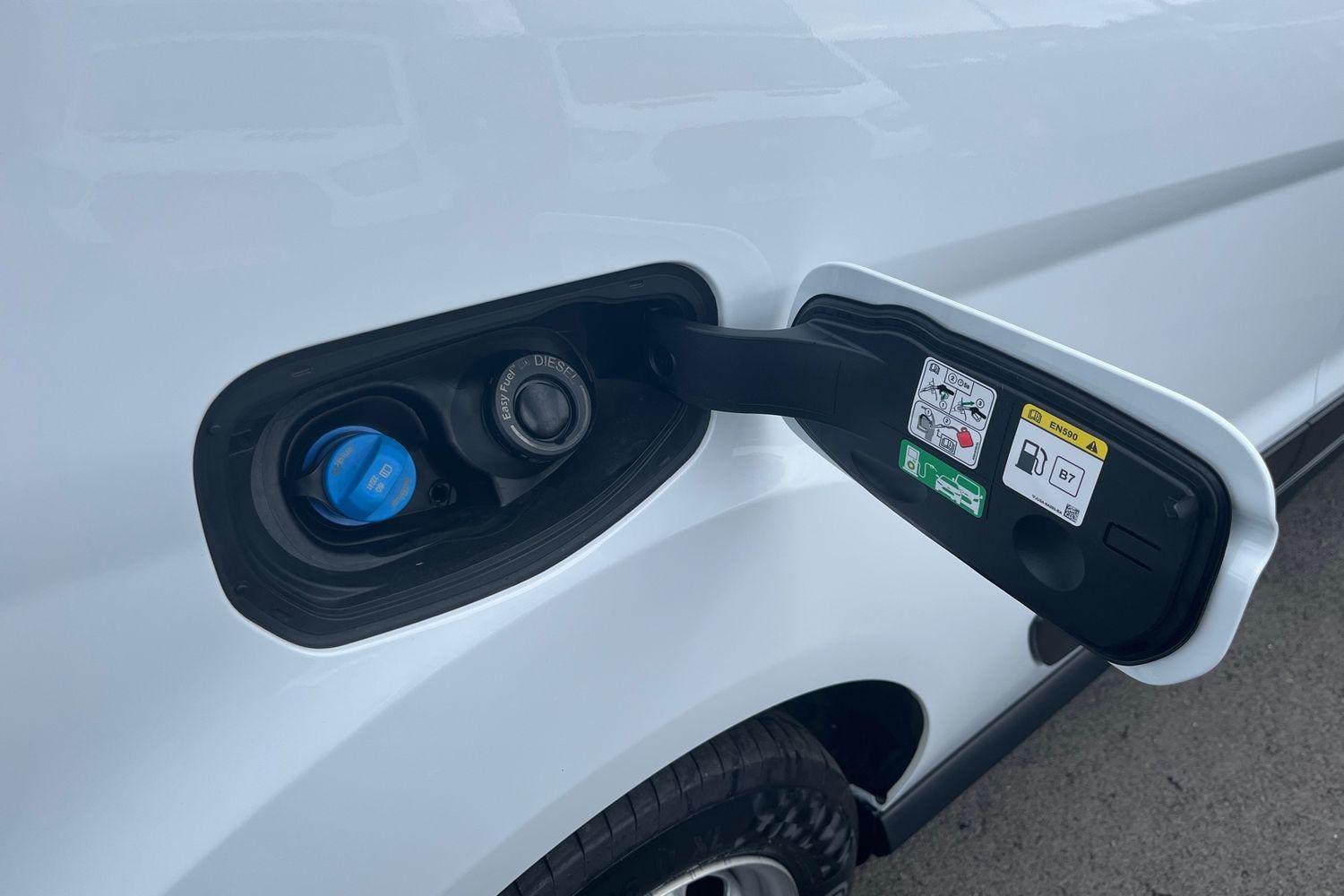 Ford TRANSIT CONNECT Photo 33