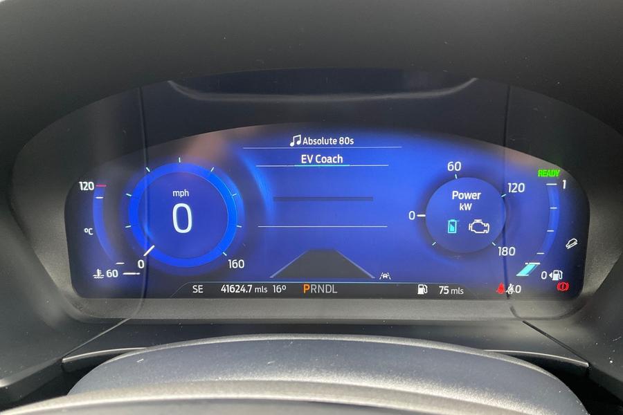Ford KUGA Photo autoimg-6e705e90e0209f8a09eb0c44e61a277ffa910a57.jpg