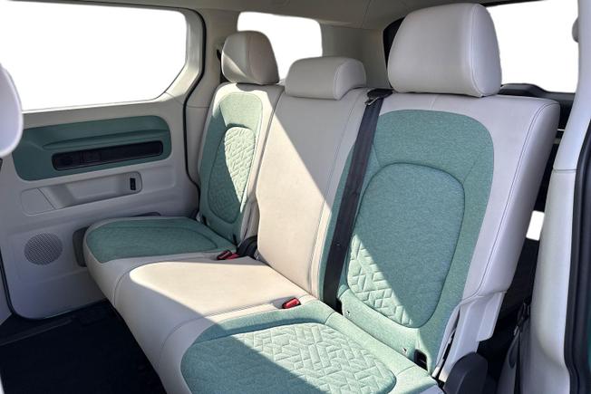 VOLKSWAGEN Id. Buzz Photo 9