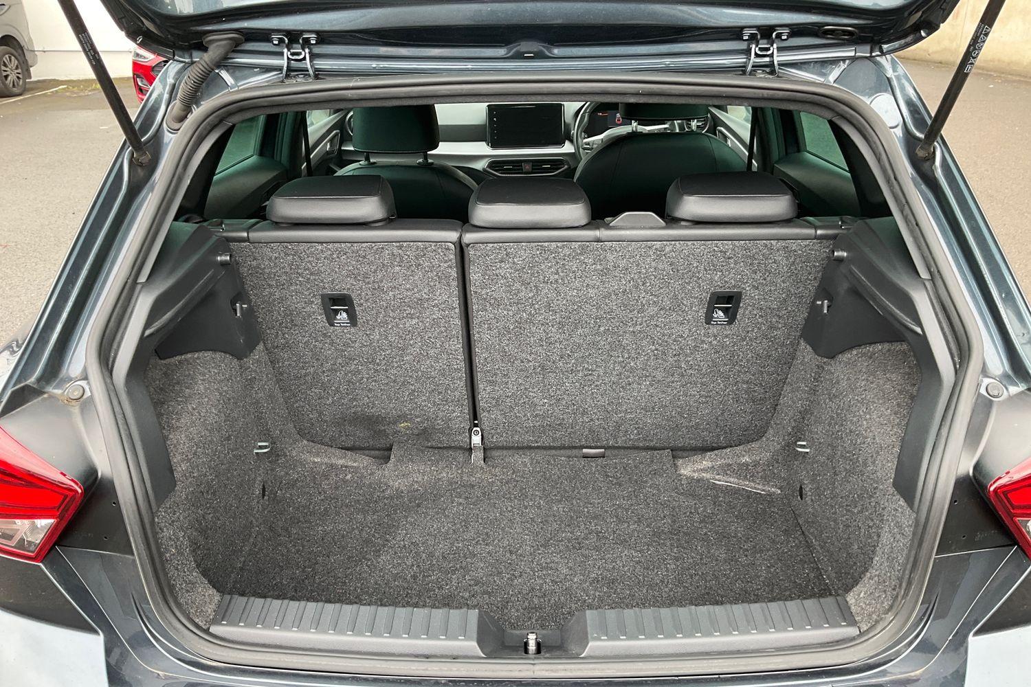 SEAT IBIZA Photo 20