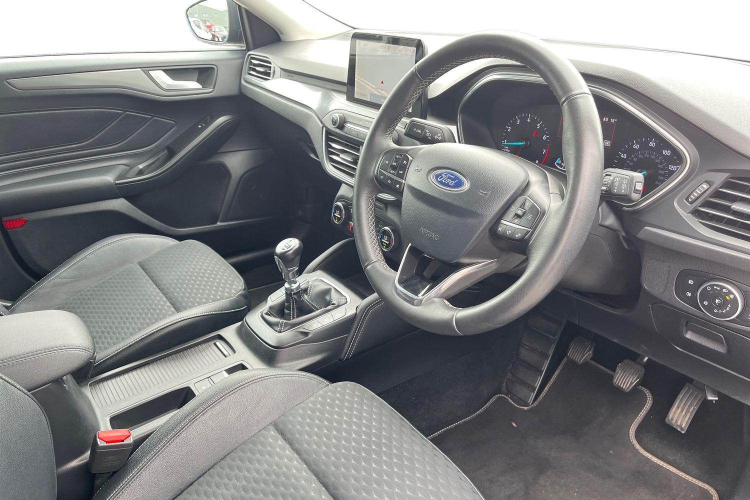 Ford FOCUS Photo 8