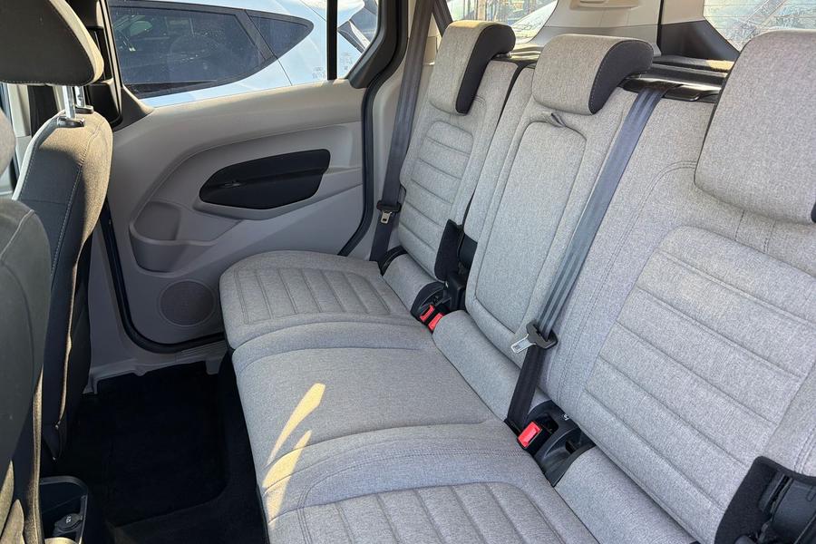 Ford TOURNEO CONNECT Photo autoimg-6e741894858c5209a7695915d1ee391fdc72b874.jpg