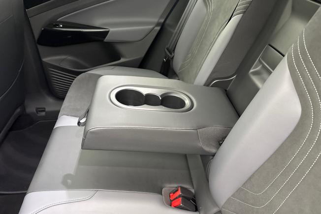 VOLKSWAGEN ID.5 Photo 34