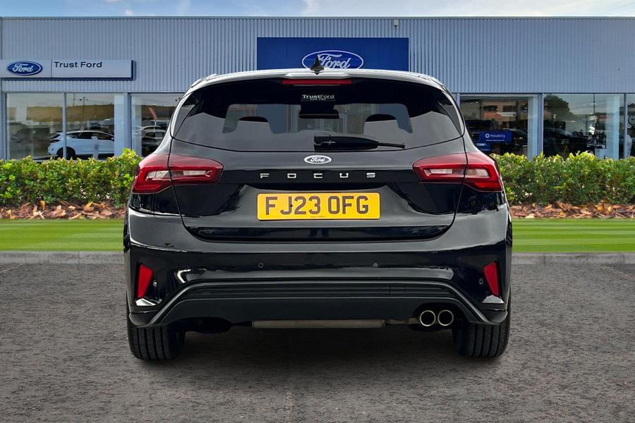Ford FOCUS Photo autoimg-6e7661c3dfcade40131402c2a86e6e7a89d0acf1.jpg