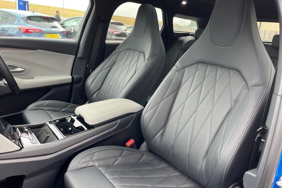 Ford Explorer Photo autoimg-6e76bd07ac7246c7e7e55e5d02196743b57c1f3e.jpg