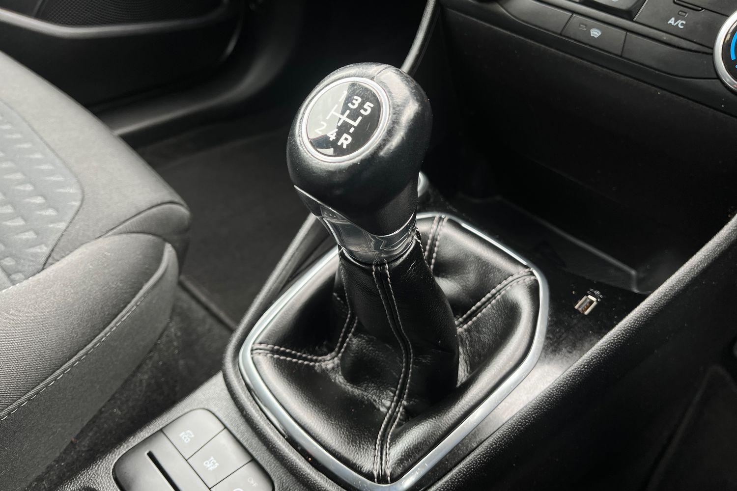 Ford FIESTA Photo 29
