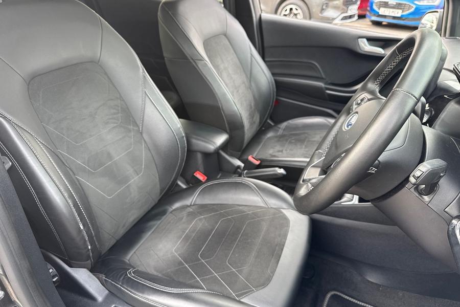 Ford FIESTA Photo autoimg-6e7c320369f88d9daf4eb29579755a09502c1c2a.jpg