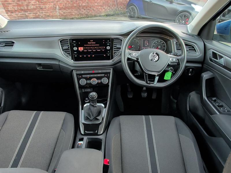 Used Volkswagen T-Roc NU69UJR 12