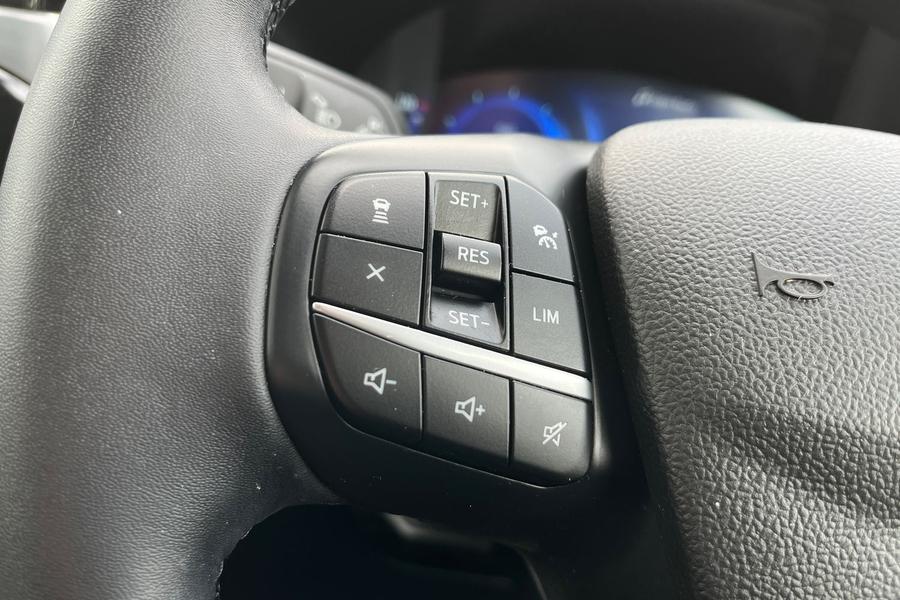 Ford Kuga Photo autoimg-6e7ec80522d2f0af2e76af48d123594155f4f163.jpg