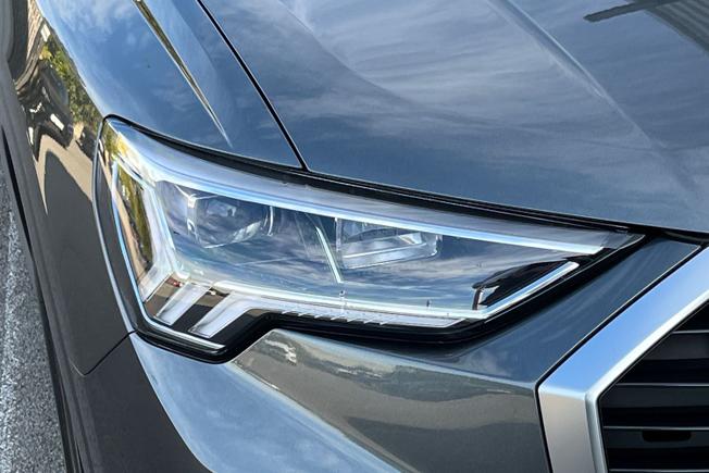 AUDI Q3 Photo 19