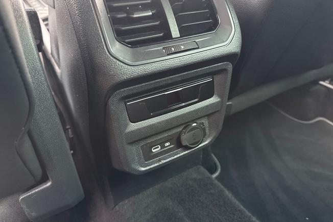 VOLKSWAGEN Tiguan Photo 32