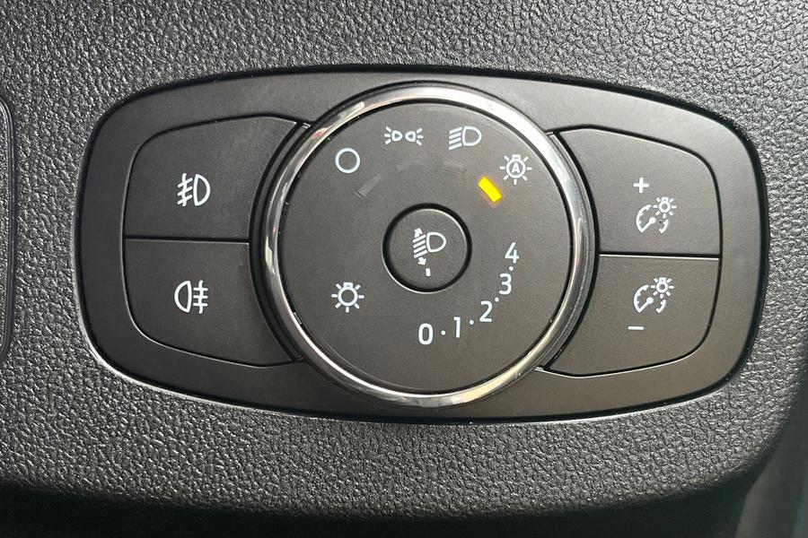 Ford PUMA Photo autoimg-6e82140c0238ce0fe00c48381cd1404bd482c784.jpg