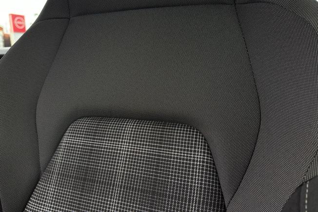 VOLKSWAGEN Golf Photo 48