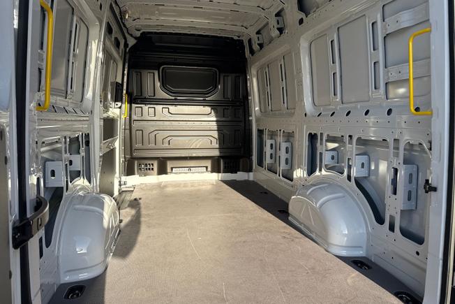 Volkswagen Crafter Photo 39