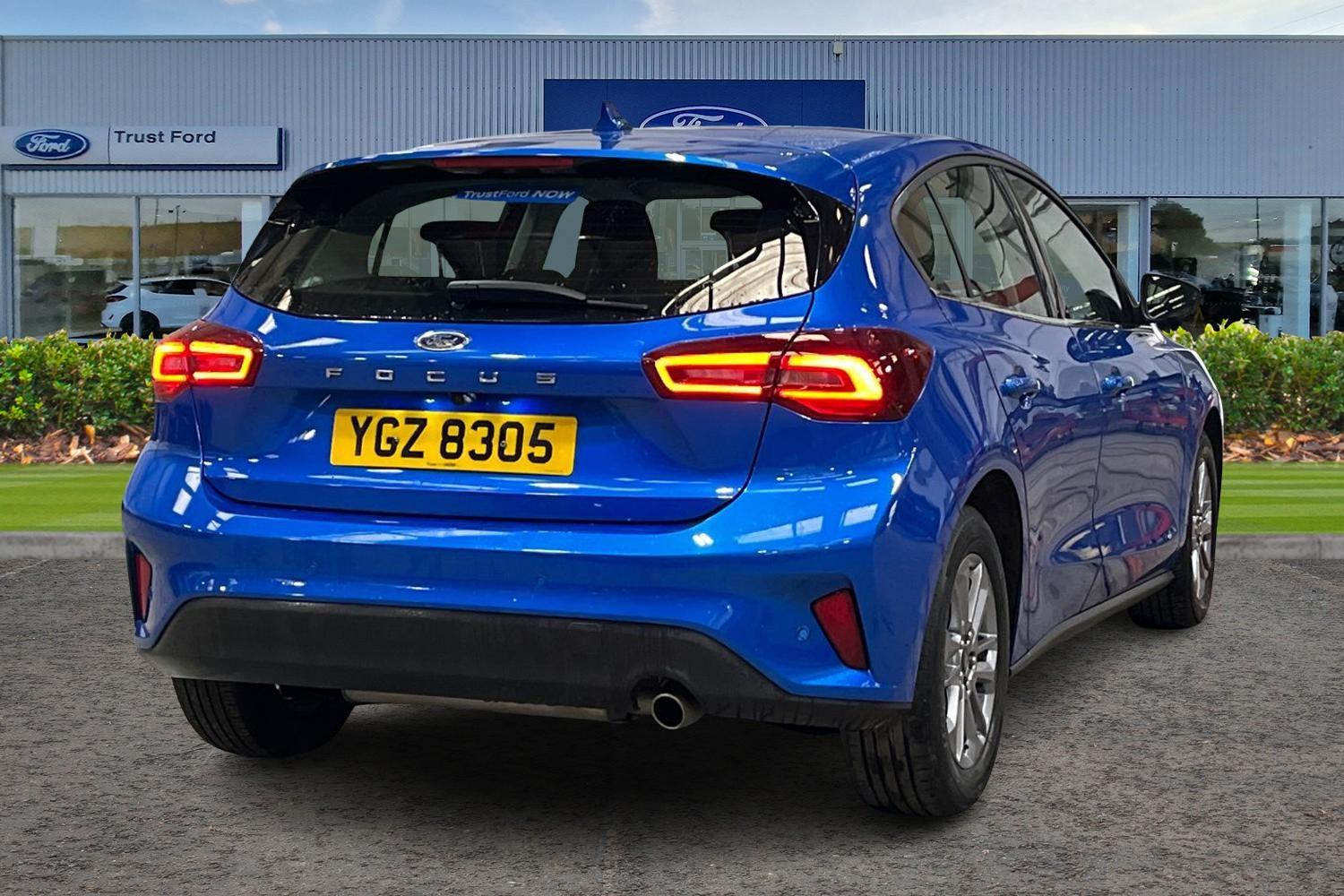 Ford FOCUS Photo 3