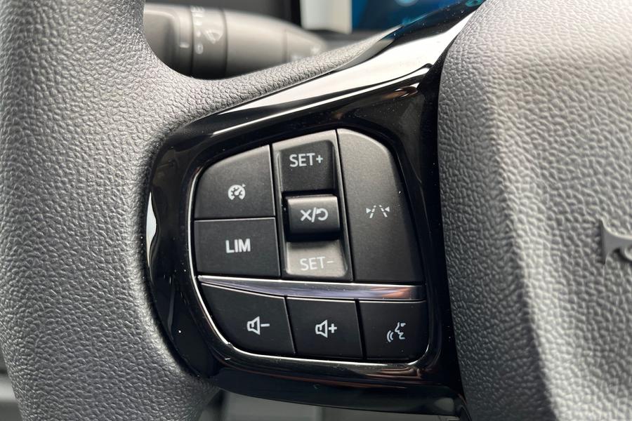 Ford E-TRANSIT CUSTOM Photo autoimg-6e8a3754628d57a69c8641b6c401f4780b237dfc.jpg