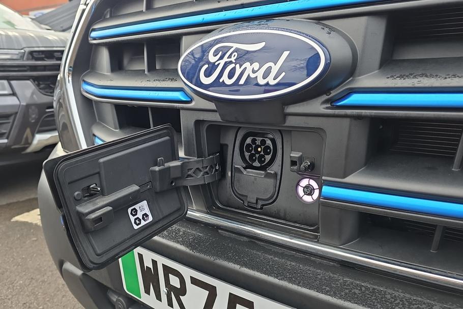 Used Ford E-TRANSIT 16