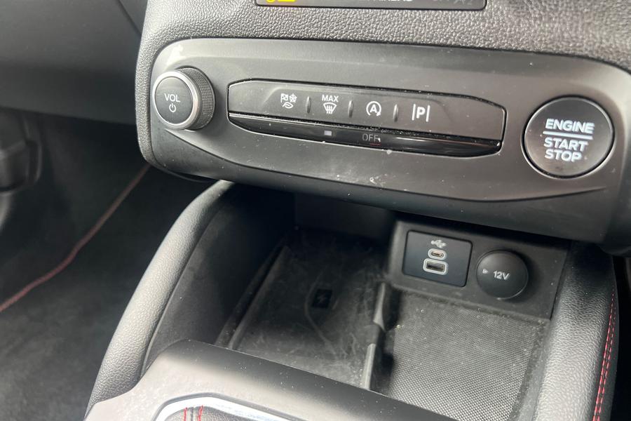 Ford FOCUS Photo autoimg-6e8ee445fbf1fa96b7ee65f8c16ce042470cda24.jpg