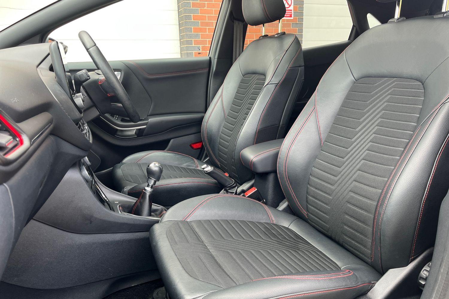 Ford PUMA Photo 18