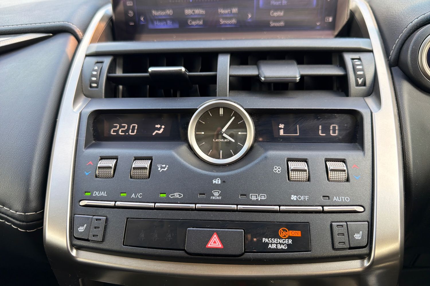 Lexus NX Photo 23