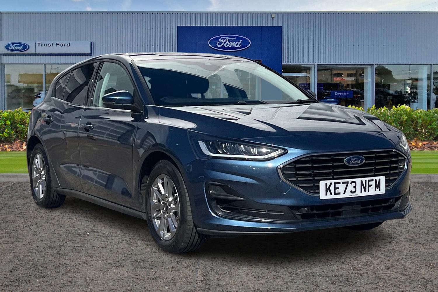 Ford Focus Photo 0