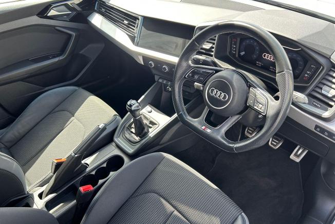 AUDI A1 Photo 6