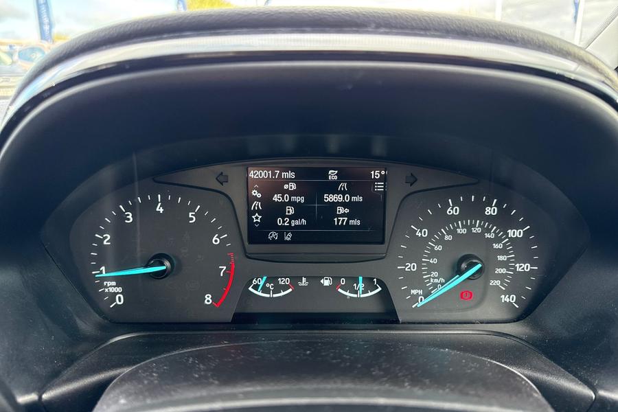 Ford FIESTA Photo autoimg-6e9c5fc8f0e90e023d31873ee06c4d74f9435211.jpg