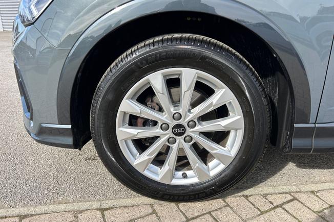 AUDI Q3 Photo 26