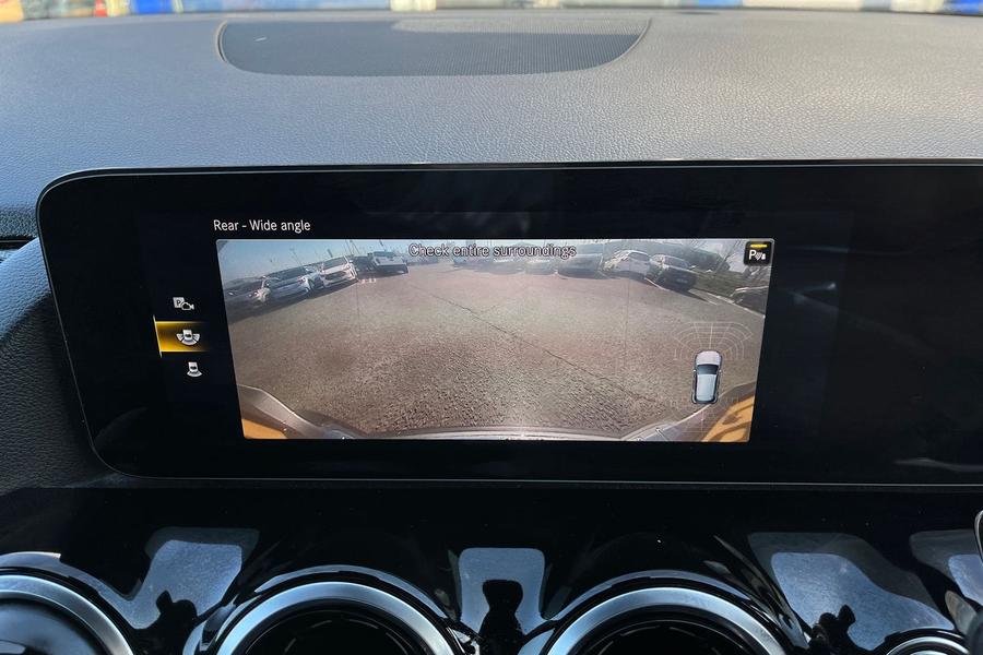 Mercedes-Benz GLA Photo autoimg-6e9e4f2ca755947bb8f10629bdba869815a65b8d.jpg