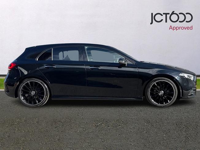 MERCEDES-BENZ A Class Photo 4
