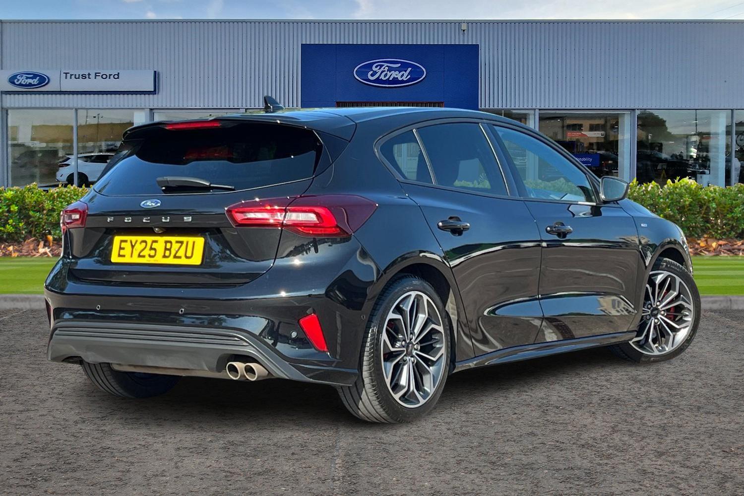 Ford Focus Photo 3