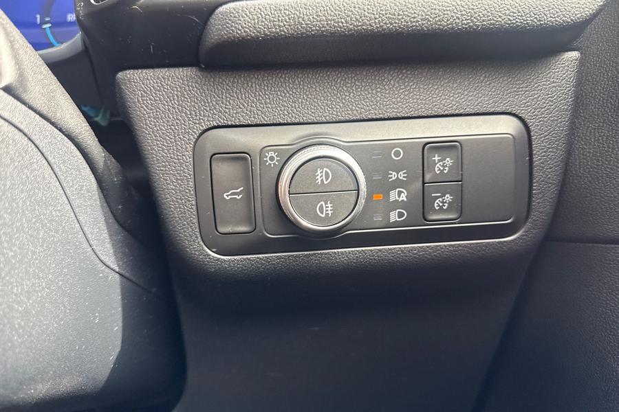 Ford KUGA Photo autoimg-6ea88caea97b4fbdf9cd88fbb474a8e5611c2d2b.jpg