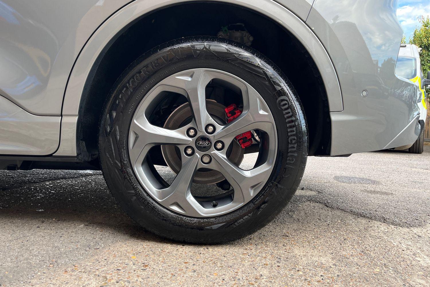 Ford KUGA Photo 23