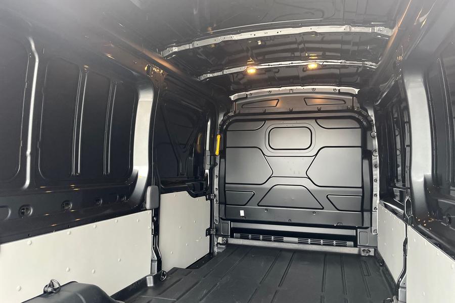 Ford E-TRANSIT Photo autoimg-6eaaa47884efe9065f5ecc35c6c7d0a6e8183be2.jpg