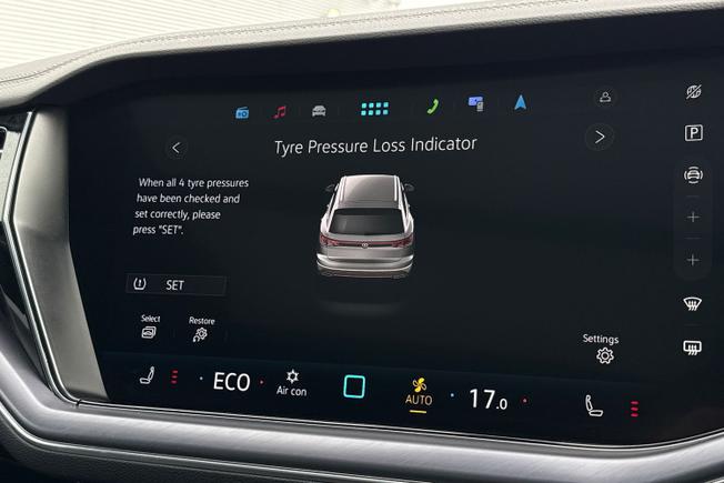 VOLKSWAGEN Touareg Photo 38